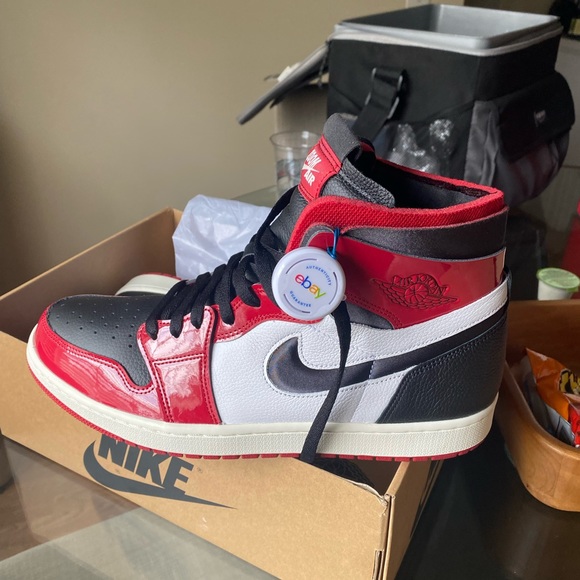 Womens size 11/mens 10 nike air Jordan 1 hight top - Picture 2 of 6